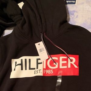 Tommy hilfiger hoodie black
